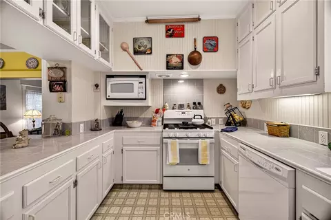 Kitchen - 578 E 7th St, Chico, CA 95928 photo 3 of 3
