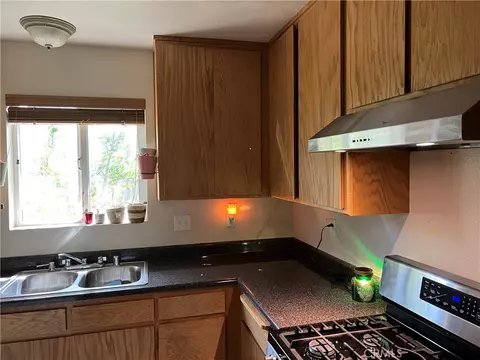 Kitchen - 860 Applewood, Willows, CA 95988 photo 3 of 5