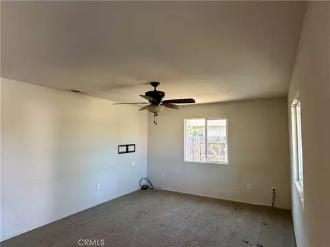 Living - 860 Applewood, Willows, CA 95988 photo 2 of 5
