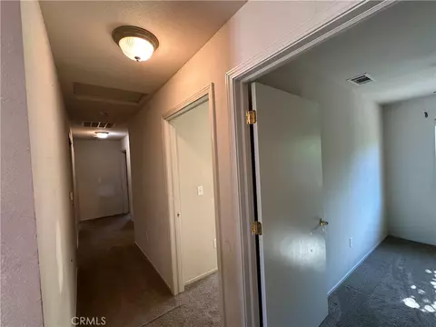 Entry Way - 860 Applewood, Willows, CA 95988 photo 1 of 2