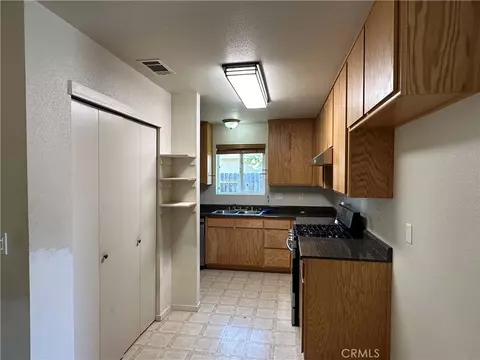 Kitchen - 860 Applewood, Willows, CA 95988 photo 1 of 5