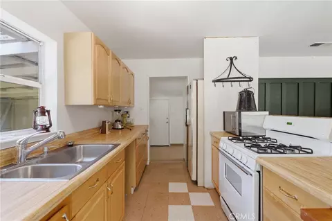 Kitchen - 3080 State Highway 45, Glenn, CA 95943 photo 7 of 7