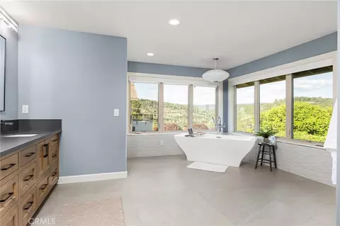 Bath - 14868 Eagle Rdg, Forest Ranch, CA 95942 photo 6 of 8