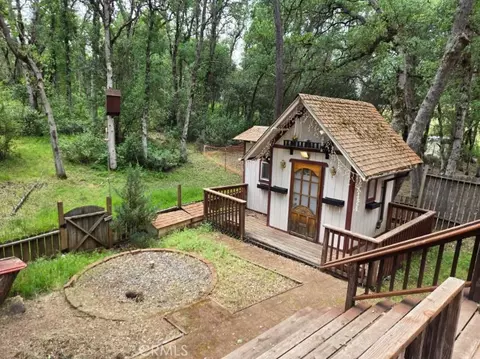 Exterior - 5532 Pine Ave, Clearlake, CA 95422 photo 3 of 4