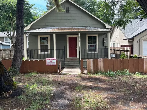 1406 W 7th St, Chico, CA 95928