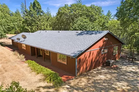 4940 Papaya Rd, Forest Ranch, CA 95942