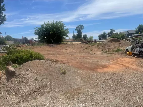 5060 Russell Dr, Paradise, CA 95969