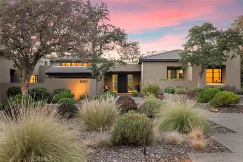 880 Whispering Winds Ln, Chico, CA 95928