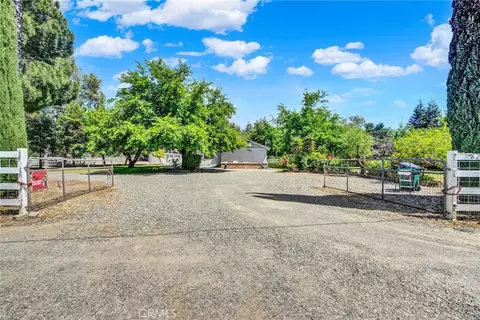 Exterior - 6204 County Rd 53, Willows, CA 95988 photo 2 of 23