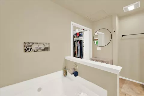 Bath - 6204 County Rd 53, Willows, CA 95988 photo 2 of 3