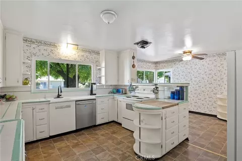 Kitchen - 159 S Shasta, Willows, CA 95988 photo 2 of 10