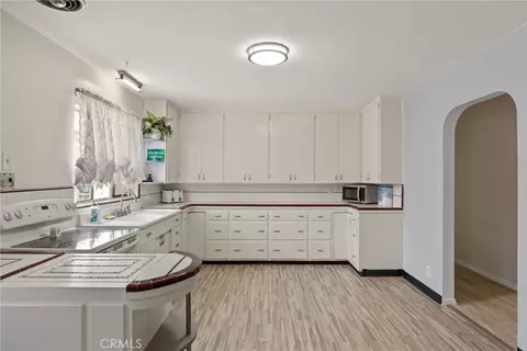 Kitchen - 159 S Shasta, Willows, CA 95988 photo 9 of 10