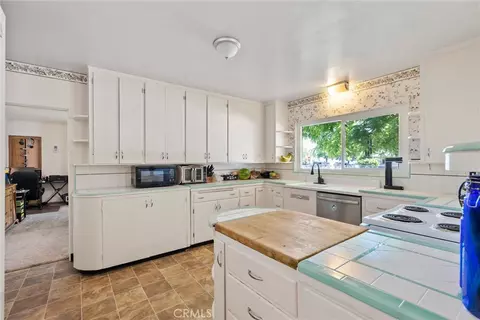 Kitchen - 159 S Shasta, Willows, CA 95988 photo 1 of 10