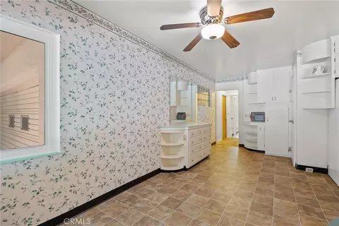 Entry Way - 159 S Shasta, Willows, CA 95988 photo 2 of 3