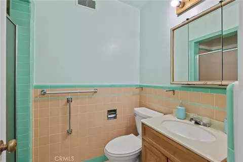Bath - 159 S Shasta, Willows, CA 95988 photo 1 of 4
