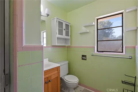Bath - 159 S Shasta, Willows, CA 95988 photo 2 of 4