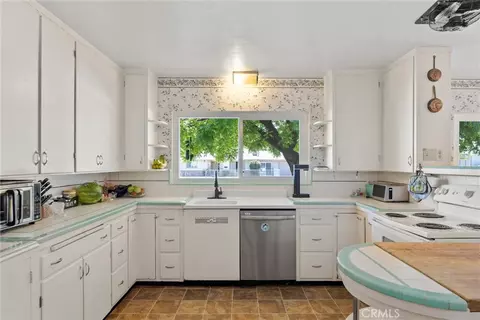 Kitchen - 159 S Shasta, Willows, CA 95988 photo 3 of 10