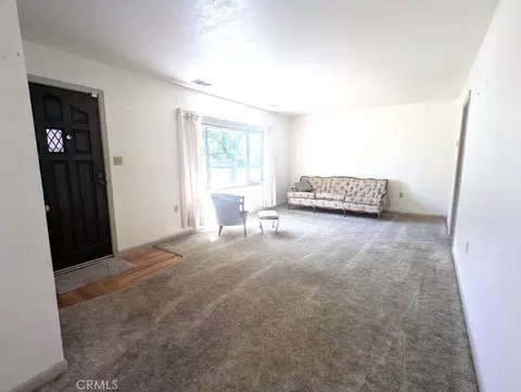 Living - 245 S Sonoma, Willows, CA 95988 photo 2 of 5