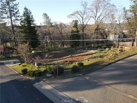 231 Pinewood Dr, Paradise, CA 95969