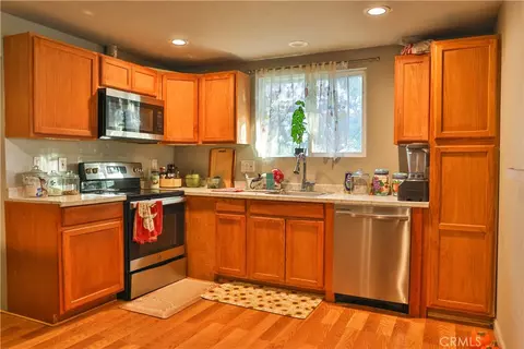 Kitchen - 10825 Paskenta Rd, Red Bluff, CA 96080 photo 2 of 2