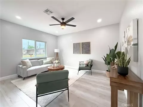 Living - 1519 9th Ave, Olivehurst, CA 95961 photo 4 of 4
