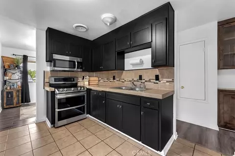 Kitchen - 2158 Donnovan, Corning, CA 96021 photo 2 of 2