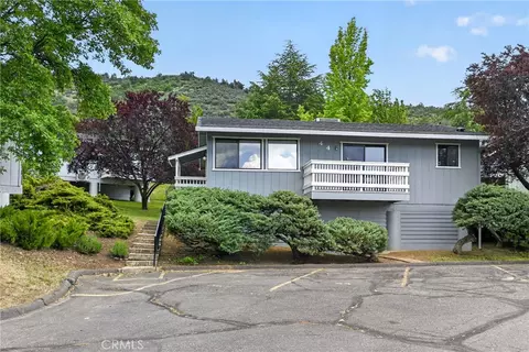 801 Sierra Vista Way #44, Yreka, CA 96097
