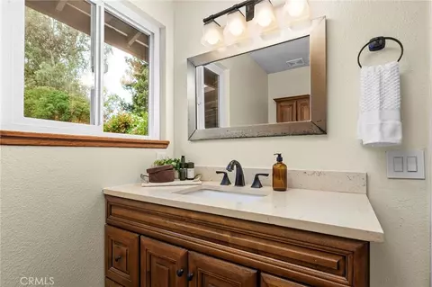 Bath - 4303 Kathy Ln, Chico, CA 95973 photo 5 of 6