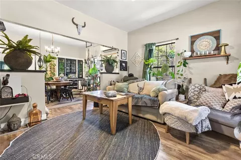 Living - 997 E 16th, Chico, CA 95928 photo 5 of 6