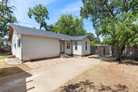 Exterior - 997 E 16th, Chico, CA 95928 photo 14 of 18