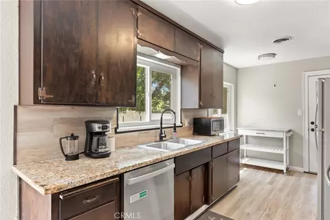 Kitchen - 997 E 16th, Chico, CA 95928 photo 1 of 6