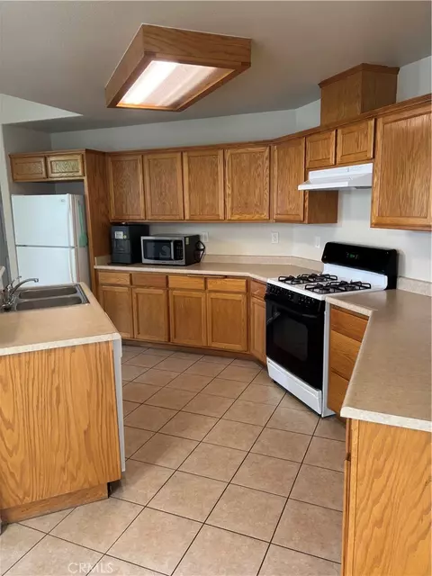 Kitchen - 1169 Viceroy, Chico, CA 95973 photo 2 of 2