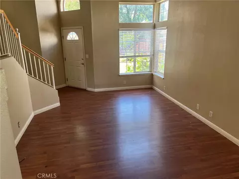 Living - 1485 Heritage Oak Dr, Chico, CA 95928 photo 2 of 4