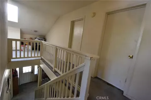 Entry Way - 602 Lane St, Yreka, CA 96097 photo 6 of 8