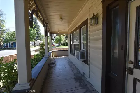 Exterior - 602 Lane St, Yreka, CA 96097 photo 3 of 6
