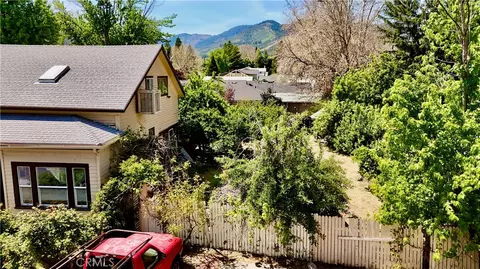 Exterior - 602 Lane St, Yreka, CA 96097 photo 2 of 6