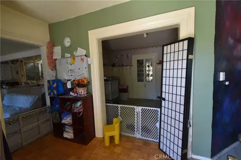 Entry Way - 602 Lane St, Yreka, CA 96097 photo 2 of 8