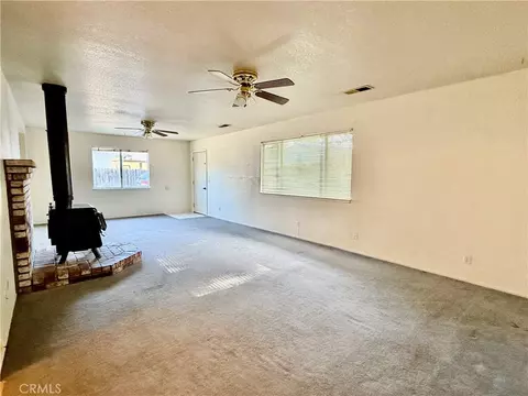 Living - 557 5th, Willows, CA 95988 photo 1 of 6