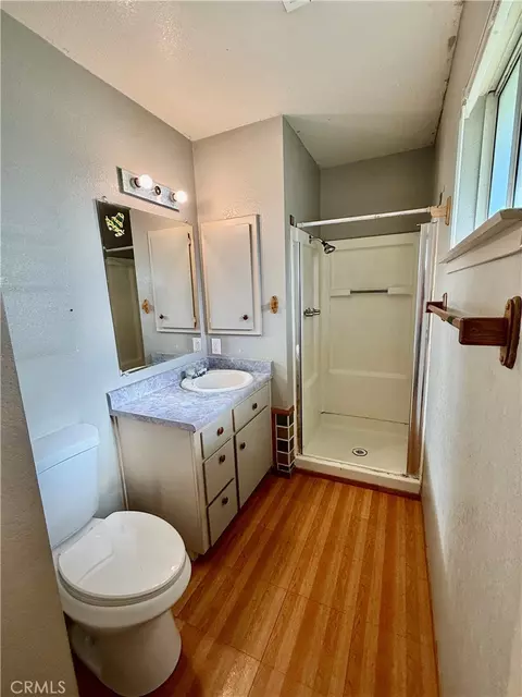 Bath - 557 5th, Willows, CA 95988 photo 3 of 3