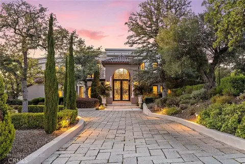 Exterior - 876 Whispering Winds, Chico, CA 95928 photo 3 of 11