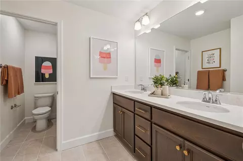 Bath - 2606 Wesley Way, Chico, CA 95973 photo 6 of 6