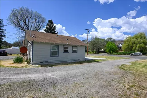 Exterior - 709 Lane St, Yreka, CA 96097 photo 5 of 11