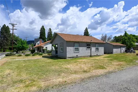 Exterior - 709 Lane St, Yreka, CA 96097 photo 2 of 11