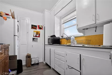 Kitchen - 709 Lane St, Yreka, CA 96097 photo 2 of 3