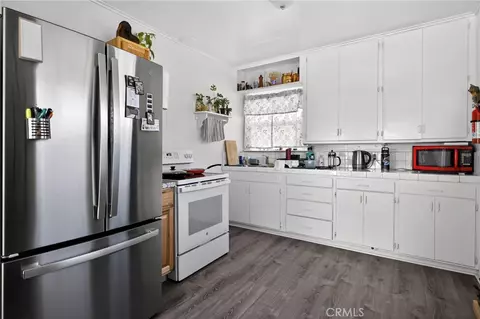 Kitchen - 709 Lane St, Yreka, CA 96097 photo 3 of 3