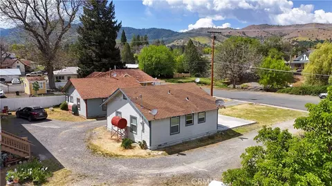 Exterior - 709 Lane St, Yreka, CA 96097 photo 4 of 11
