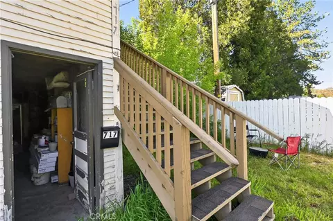 Exterior - 709 Lane St, Yreka, CA 96097 photo 9 of 11