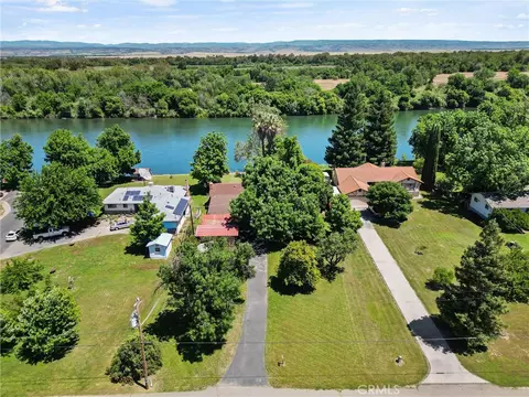 805 2nd St, Tehama, CA 96090