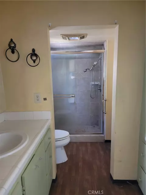 Bath - 1515 Derby Rd, Red Bluff, CA 96080 photo 1 of 1