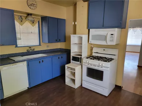 Kitchen - 1515 Derby Rd, Red Bluff, CA 96080 photo 1 of 2